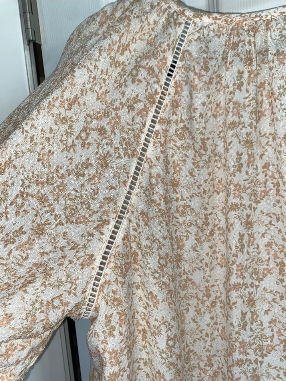 ANGELS-Forever Young Cream Pink & Tan Floral Button-Front Women's Top Sz Large - Picture 6 of 14